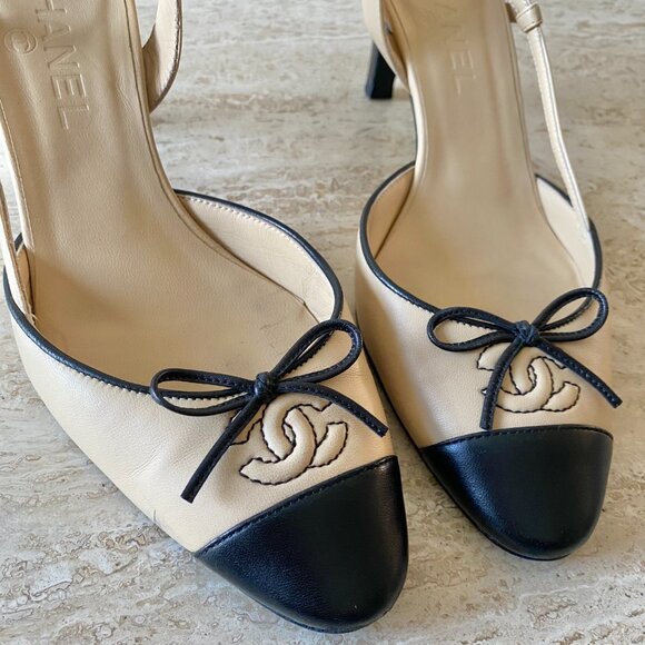 Vintage Chanel CC Bow Slingback Heels - Picture 5 of 10
